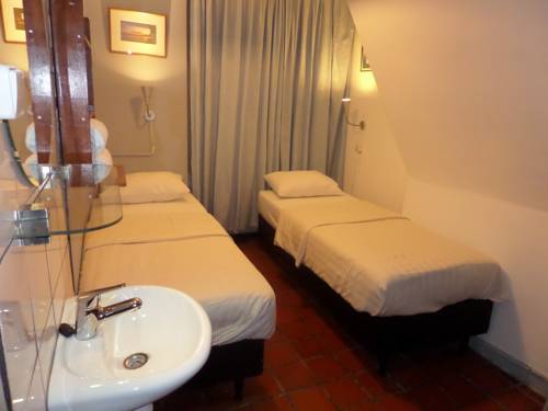 Imagen de la habitación del Hotel Schroder. Foto 13