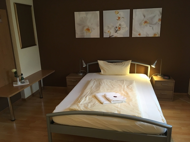 Imagen de la habitación del Hotel Schroeders Stadtwaldhotel. Foto 7