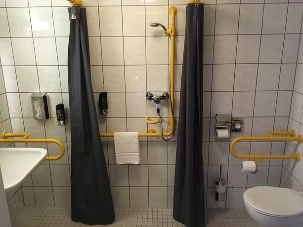 Imagen de la habitación del Hotel Schroeders Stadtwaldhotel. Foto 17