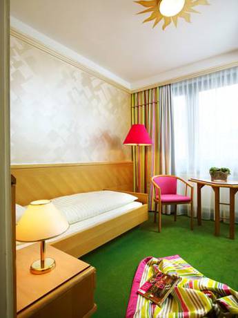 Imagen de la habitación del Hotel Schrofenstein. Foto 13