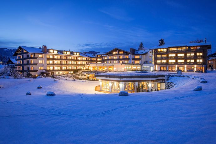 Imagen del bar/restaurante del Hotel Sch&uuml;le's Gesundheitsresort and Spa - Erwachsenenhotel. Foto 3