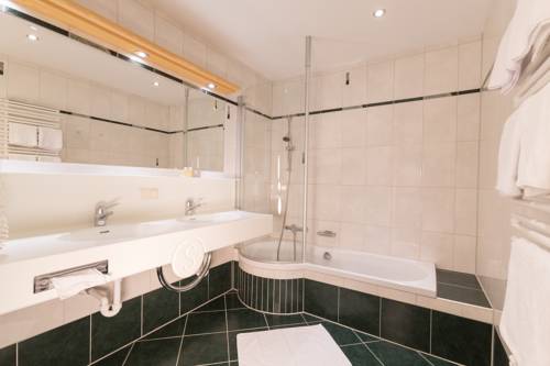 Imagen de la habitación del Hotel Sch&uuml;tterhof. Foto 4