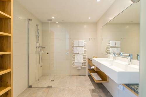 Imagen de la habitación del Hotel Sch&uuml;tterhof. Foto 6