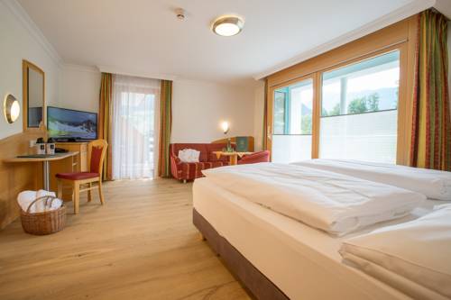 Imagen de la habitación del Hotel Sch&uuml;tterhof. Foto 9