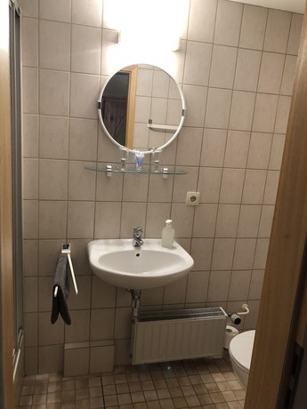 Imagen de la habitación del Hotel Sch&uuml;tzenhaus, Br&uuml;ck. Foto 10