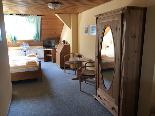 Imagen de la habitación del Hotel Sch&uuml;tzenhaus, Br&uuml;ck. Foto 13