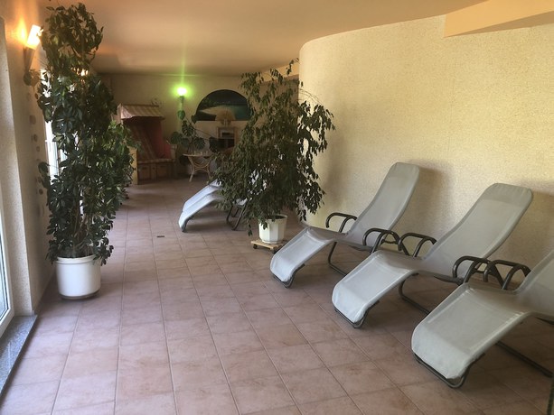 Imagen de la piscina del Hotel Sch&uuml;tzenhaus, Br&uuml;ck. Foto 20
