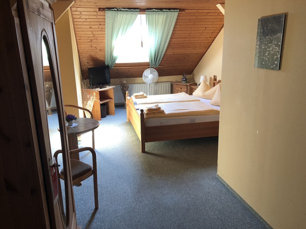 Imagen de la habitación del Hotel Sch&uuml;tzenhaus, Br&uuml;ck. Foto 15
