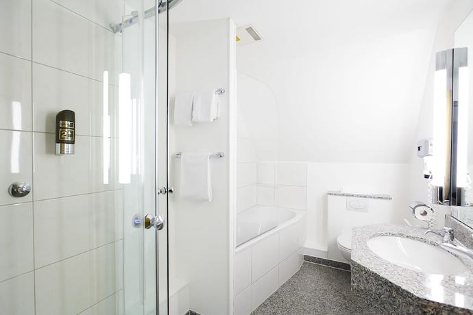Imagen de la habitación del Hotel Sch&uuml;tzenhof, M&uuml;llenacker. Foto 12