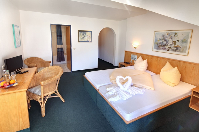 Imagen de la habitación del Hotel Schwanstein. Foto 7