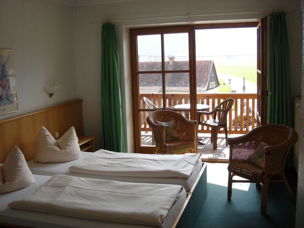 Imagen de la habitación del Hotel Schwanstein. Foto 8