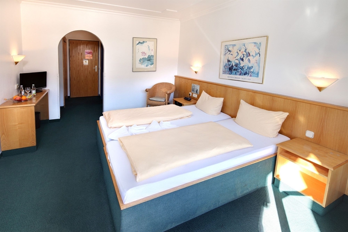 Imagen de la habitación del Hotel Schwanstein. Foto 10