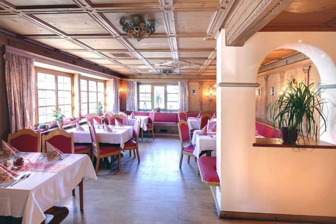 Imagen del bar/restaurante del Hotel Schwanstein. Foto 6