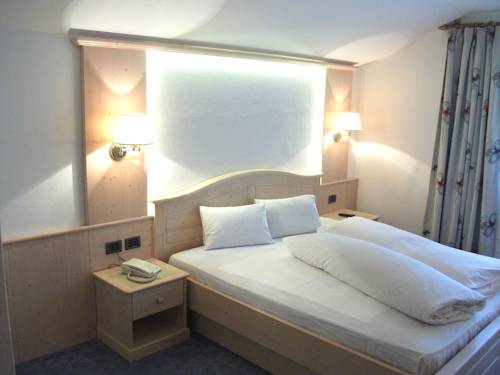 Imagen de la habitación del Hotel Schwarzbachhof. Foto 1