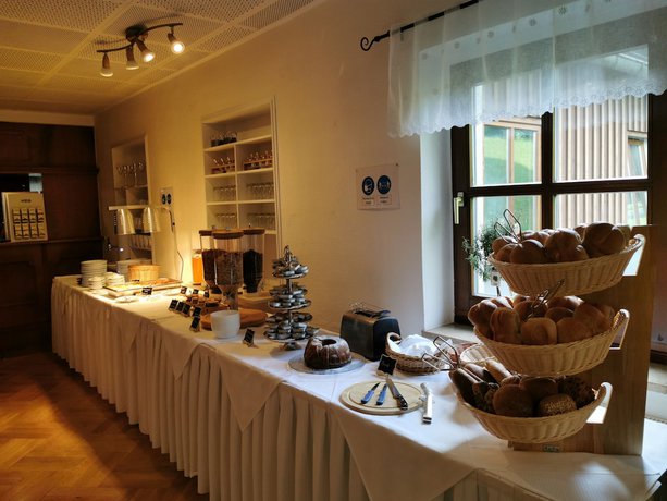 Imagen del bar/restaurante del Hotel Schwarzbeersch&auml;nke. Foto 6