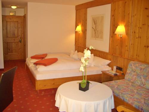 Imagen de la habitación del Hotel Schwarzenbergs Traube. Foto 7