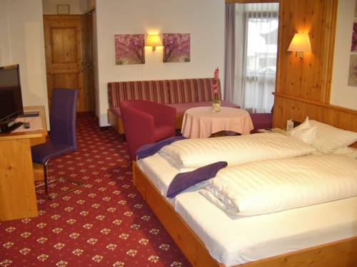 Imagen de la habitación del Hotel Schwarzenbergs Traube. Foto 12