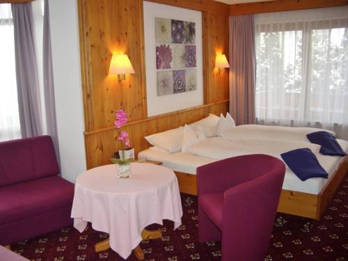 Imagen de la habitación del Hotel Schwarzenbergs Traube. Foto 13