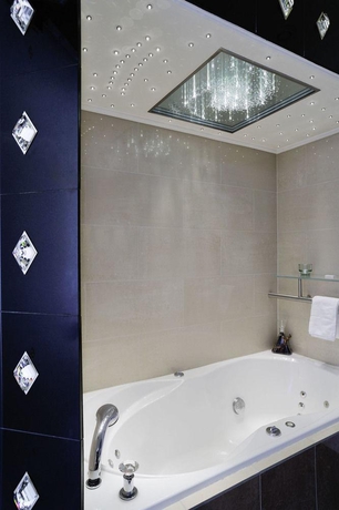 Imagen general del Hotel Schwarzer Adler. Foto 7