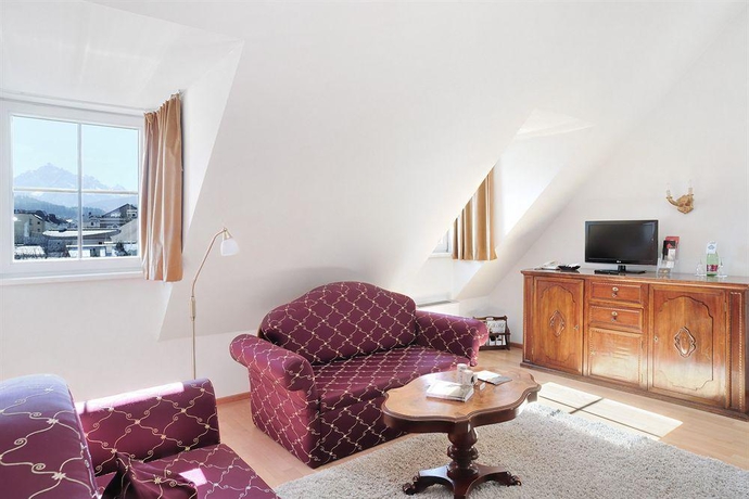 Imagen de la habitación del Hotel Schwarzer Adler. Foto 16