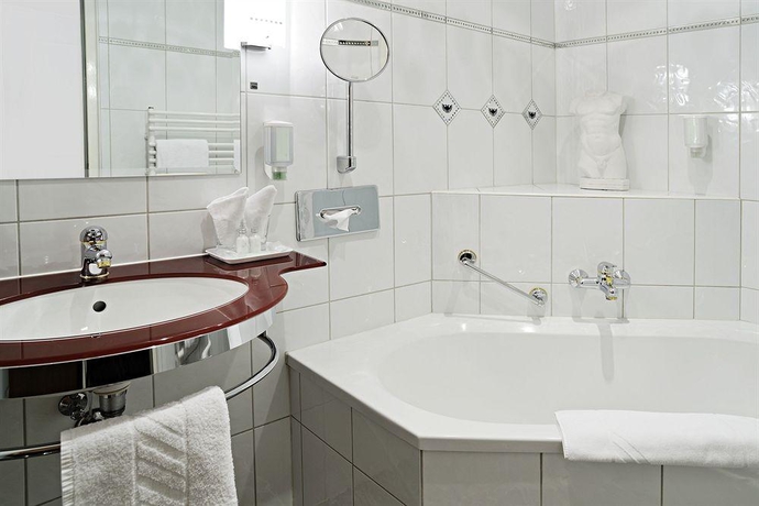 Imagen general del Hotel Schwarzer Adler, Innsbruck . Foto 5