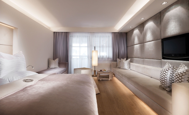 Imagen de la habitación del Hotel Schwarzer Adler Kitzbühel - Adults Only. Foto 12