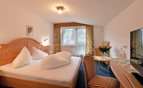 Imagen de la habitación del Hotel Schwarzer Adler, Ramsau im Zillertal. Foto 3