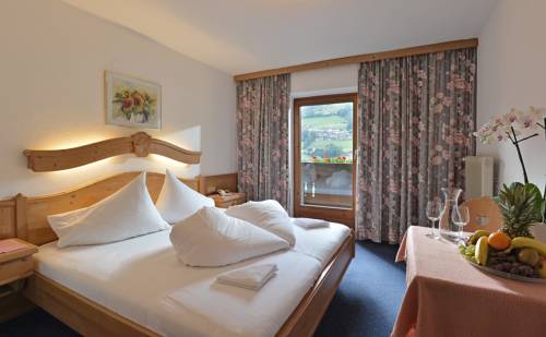 Imagen de la habitación del Hotel Schwarzer Adler, Ramsau im Zillertal. Foto 4