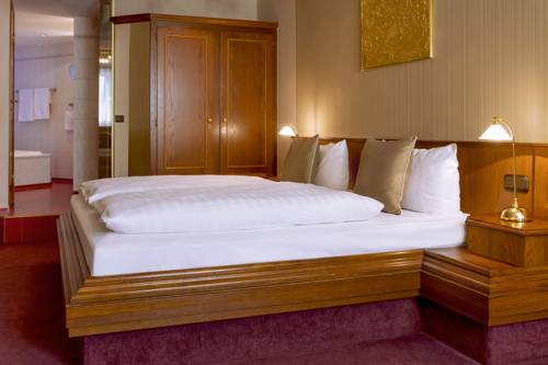 Imagen de la habitación del Hotel Schwarzer Bär, Jena. Foto 9