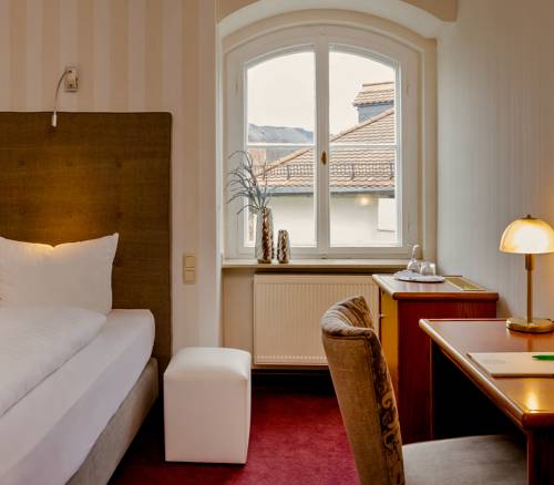 Imagen de la habitación del Hotel Schwarzer Bär, Jena. Foto 10