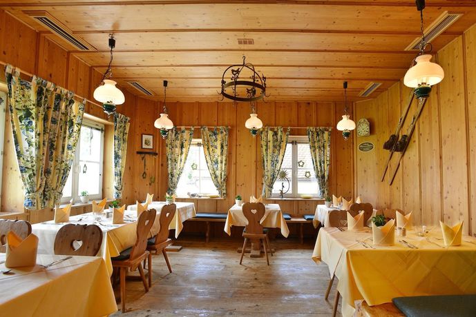 Imagen del bar/restaurante del Hotel Schwarzwald Park. Foto 4