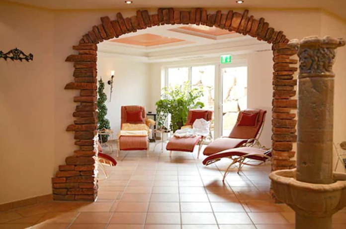 Imagen de la piscina del Hotel Schwarzwald Sonnenhof. Foto 18