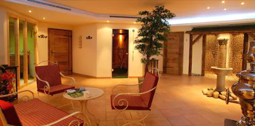 Imagen de la piscina del Hotel Schwarzwald Sonnenhof. Foto 19