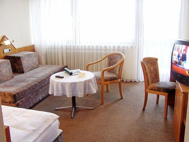 Imagen de la habitación del Hotel Schwarzwald Sonnenhof. Foto 11