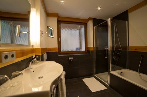 Imagen de la habitación del Hotel Schwarzwaldgasthof Schlossmühle. Foto 10