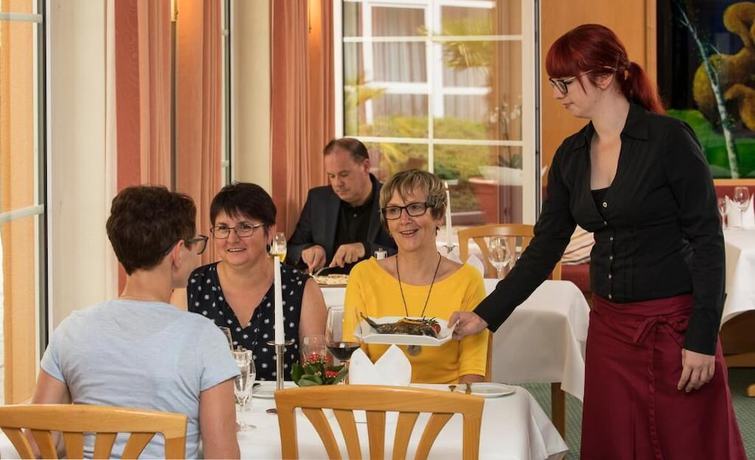 Imagen del bar/restaurante del Hotel Schwarzwaldhotel Gengenbach. Foto 3