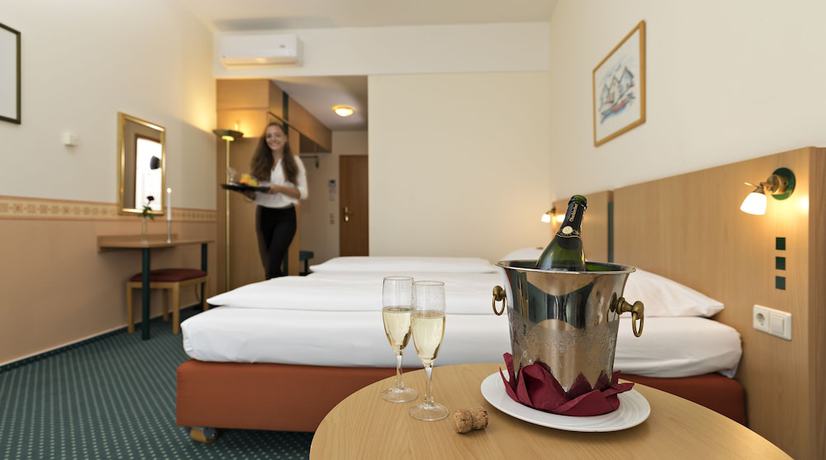 Imagen de la habitación del Hotel Schwarzwaldhotel Gengenbach. Foto 11