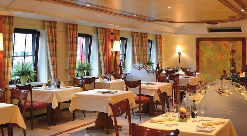 Imagen del bar/restaurante del Hotel Schwarzw&auml;lder Hof. Foto 3