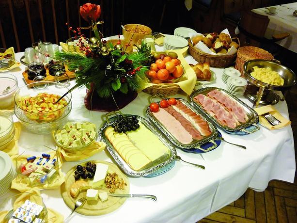 Imagen del bar/restaurante del Hotel Schw&auml;rs L&ouml;wen Freiburg. Foto 3