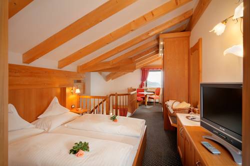 Imagen de la habitación del Hotel Schwefelbad (schenna Resort). Foto 6