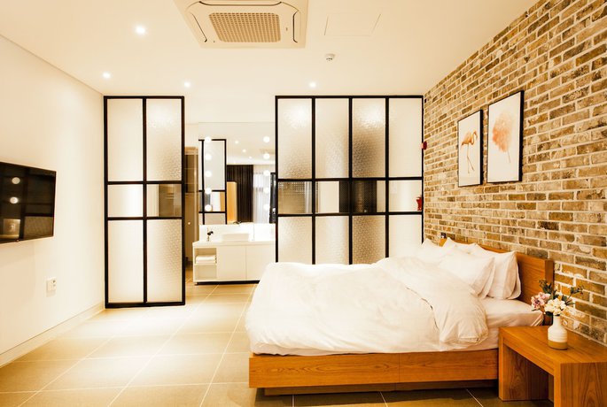 Imagen de la habitación del Hotel Schweizer Dorf. Foto 5