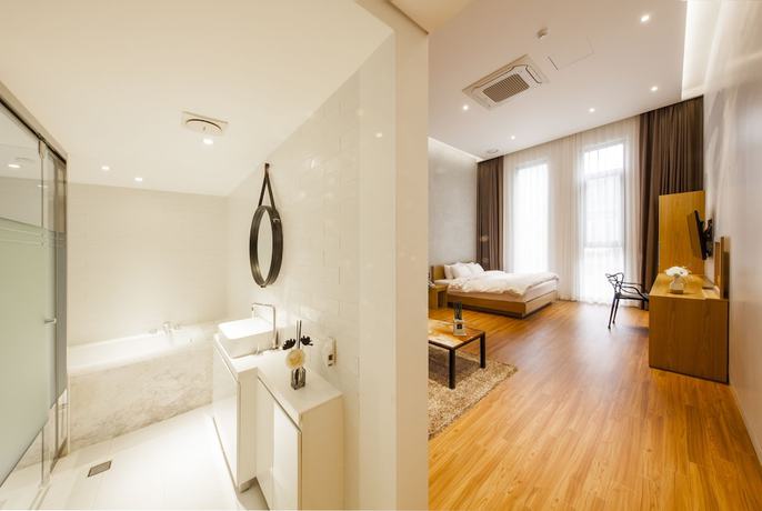 Imagen de la habitación del Hotel Schweizer Dorf. Foto 6