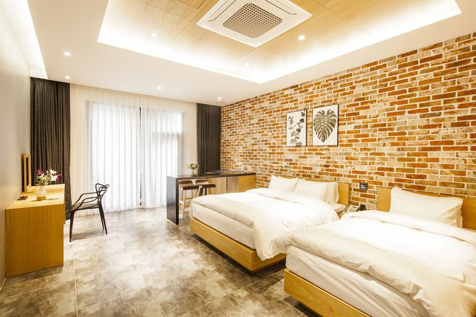 Imagen de la habitación del Hotel Schweizer Dorf. Foto 17