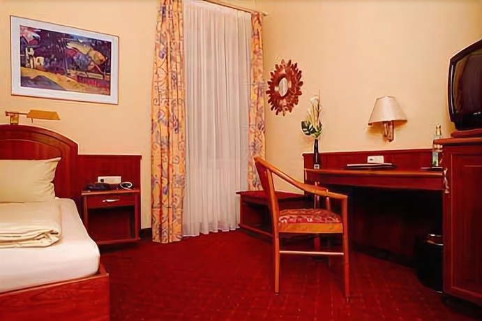 Imagen de la habitación del Hotel Schweizer Hof, Baden Baden. Foto 12