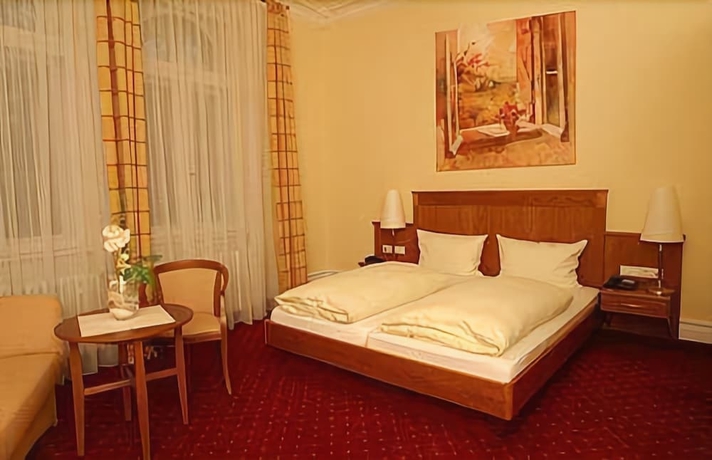 Imagen de la habitación del Hotel Schweizer Hof, Baden Baden. Foto 15
