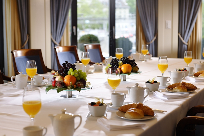 Imagen del bar/restaurante del Hotel Schweizerhof. Foto 4