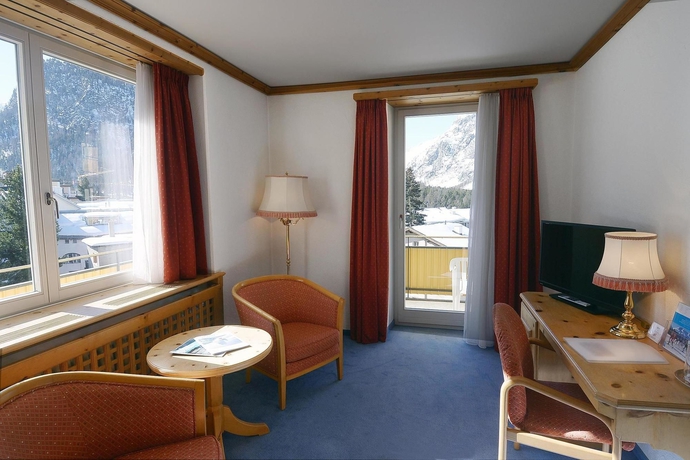 Imagen de la habitación del Hotel Schweizerhof Pontresina. Foto 9