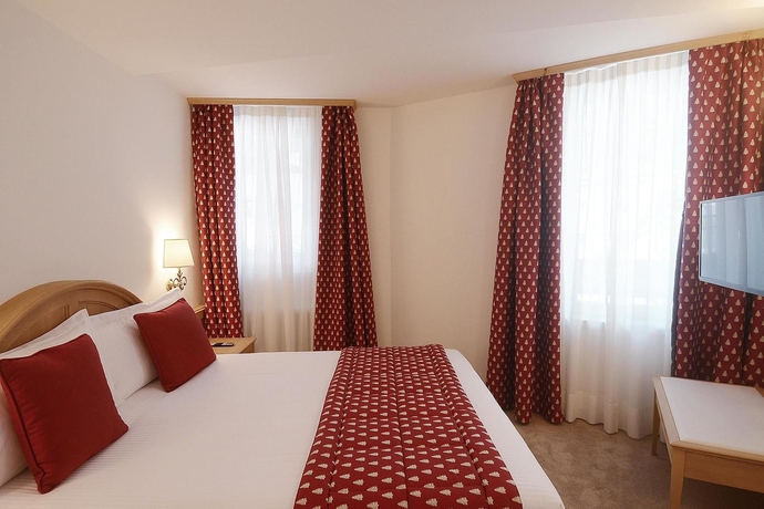 Imagen de la habitación del Hotel Schweizerhof Pontresina. Foto 10