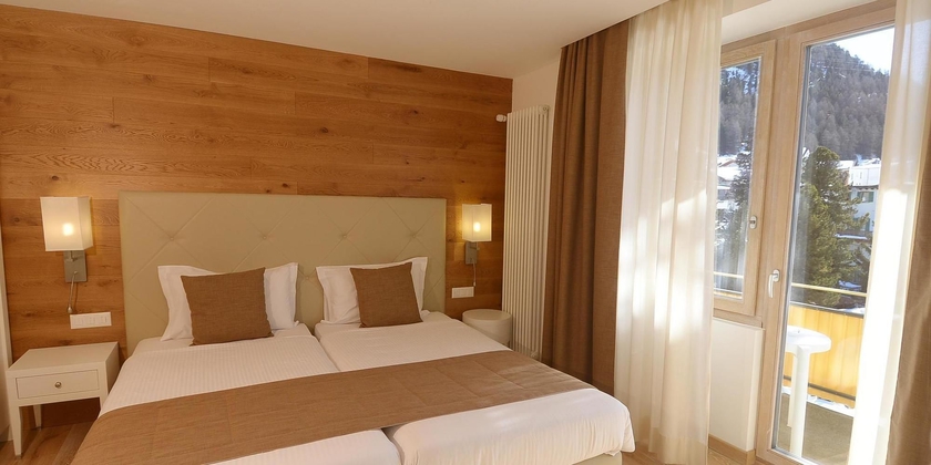 Imagen de la habitación del Hotel Schweizerhof Pontresina. Foto 12