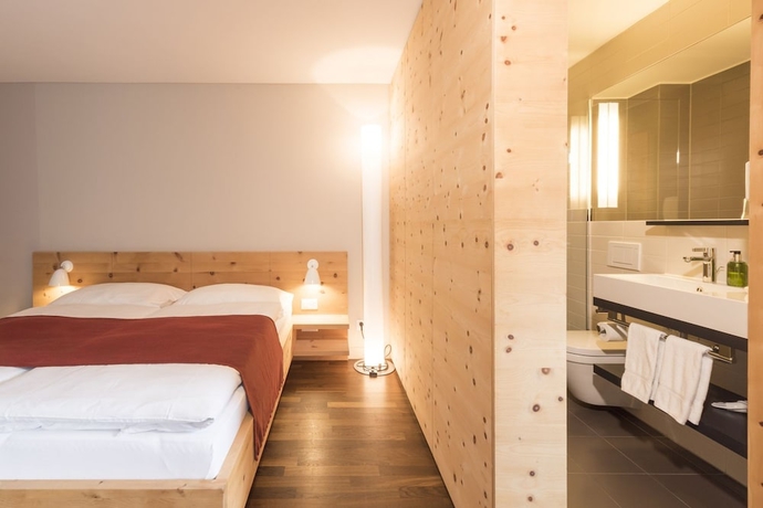 Imagen de la habitación del Hotel Schweizerhof Sils Maria, a Faern Collection. Foto 5
